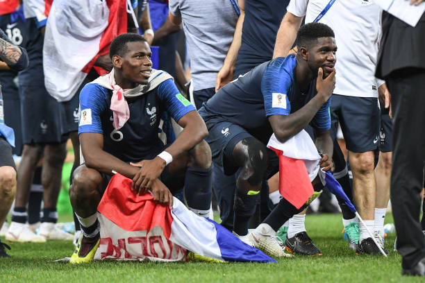 成巨星签约 成巨星签约